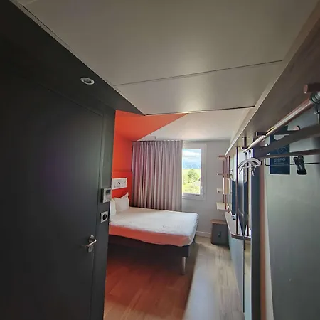 Ibis Budget Geneve Saint Genis Pouilly Exterior photo